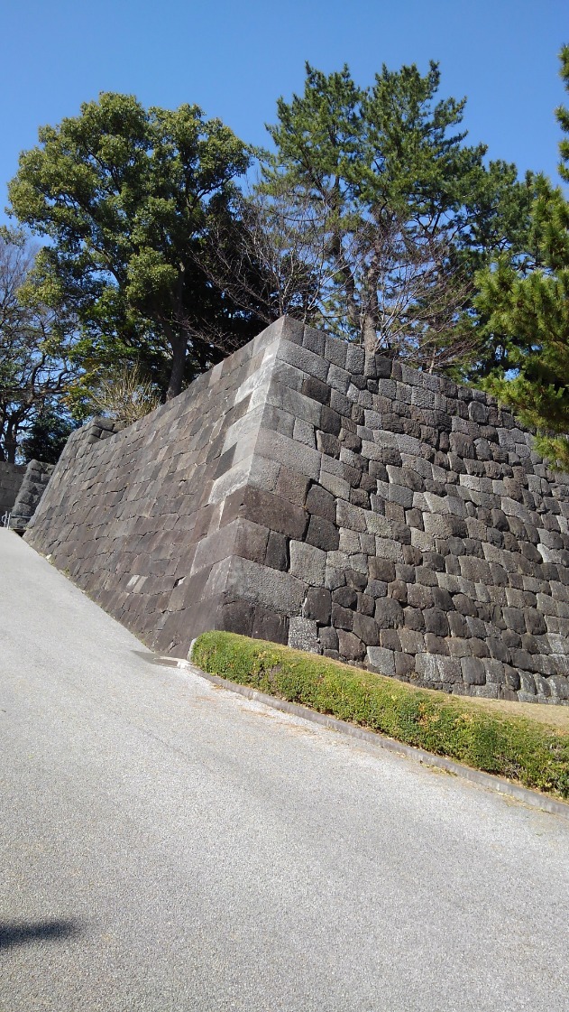 皇居東御苑汐見坂(千代田区)